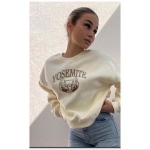 Princess Polly Yosemite oversized crewneck swatshirt cream